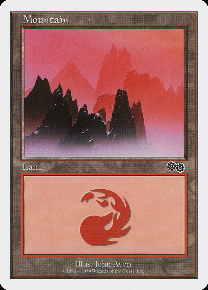 Mountain (121) [Battle Royale] | Gate City Games LLC